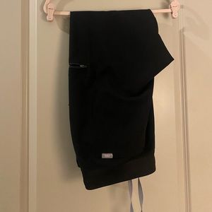 Black women’s Figs Zamora™ Jogger Scrub Pants